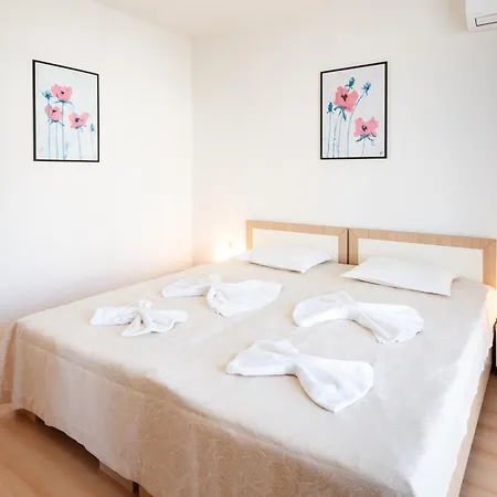 Charming 1 Bedroom * ساني بيتش