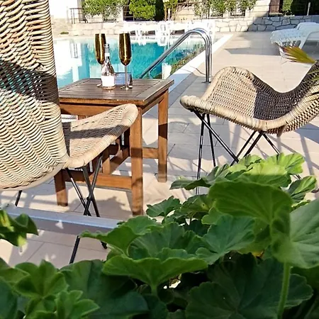 Charming 1 Bedroom ساني بيتش