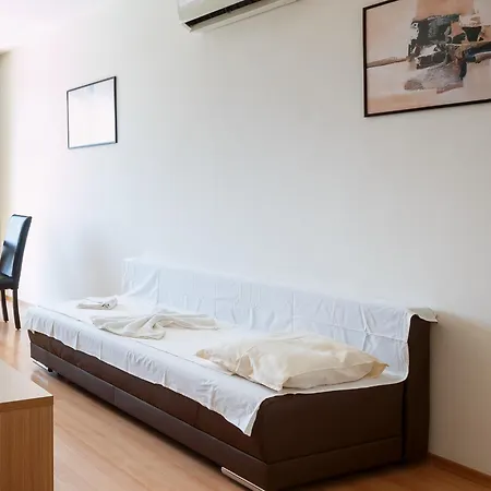 Charming 1 Bedroom شقة